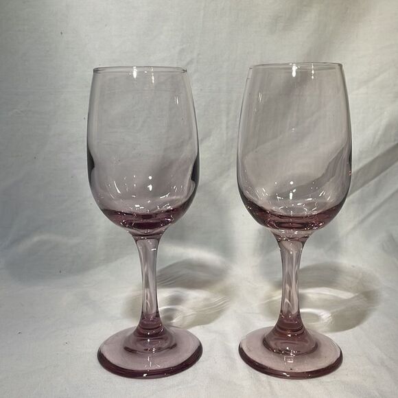 Beautiful purple wine glasses - Picture 3 of 10